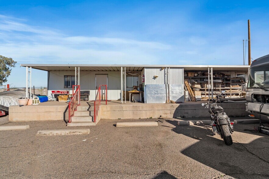 More Photos Of 7659 W Hatcher Rd, Peoria Warehouse For Sale