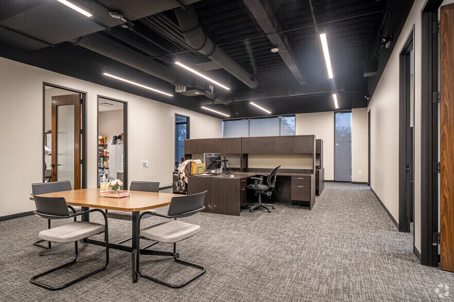 More Photos Of 190 TC Jester Blvd, Houston Office For Lease