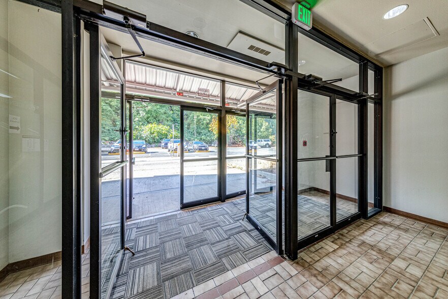 More Photos Of 228 W 1st St, Port Angeles General Retail For Sale