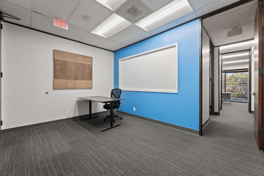 More Photos Of 1011 Highway 6 S, Houston Office For Lease
