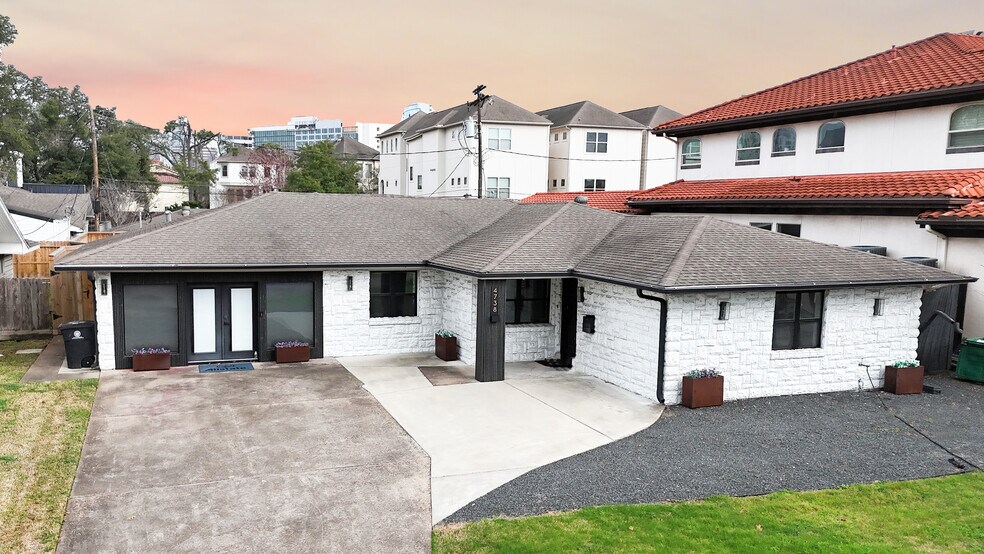 More Photos Of 4738 W. Alabama, Houston Loft Creative Space For Lease