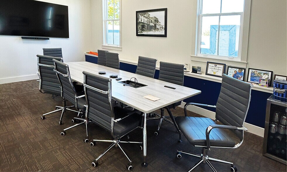 More Photos Of 152 Park Ave, Winter Park Coworking Space