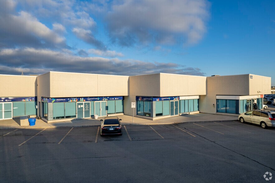 More Photos Of 1122 Finch Av W, Toronto Office For Lease