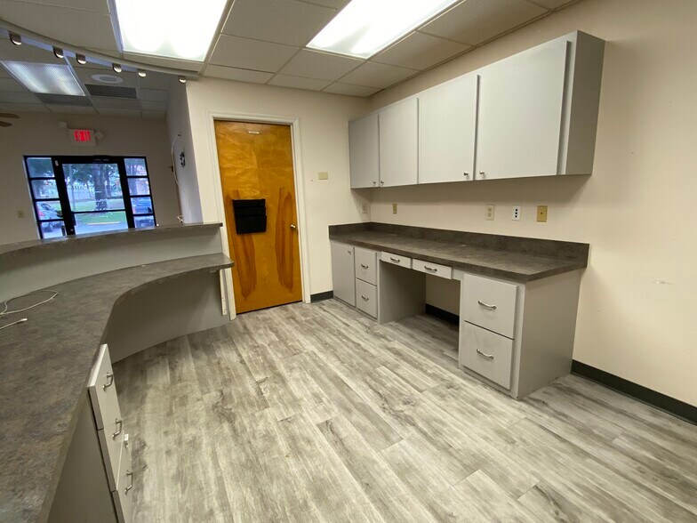 More Photos Of 918 Rolling Acres Rd, Lady Lake Medical For Lease