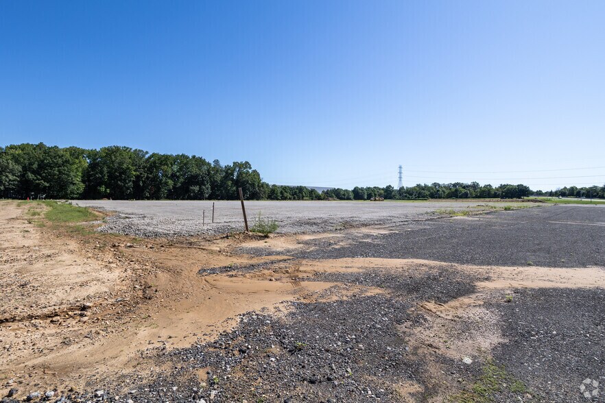 More Photos Of 597 Rancocas Rd, Westampton Warehouse For Lease