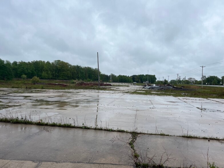 More Photos Of 2609 E 4th St, Marshfield Land For Sale