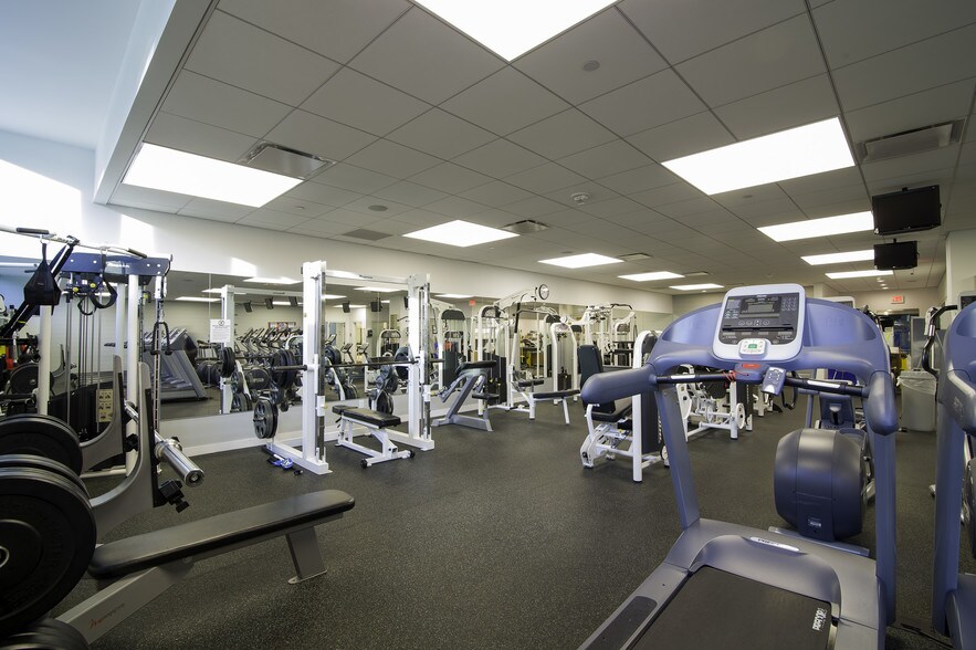 More Photos Of 1300 Hall Blvd, Bloomfield Medical For Lease