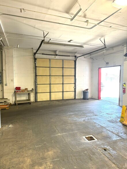 More Photos Of 2700-2730 W Barberry Pl, Denver Industrial For Sale