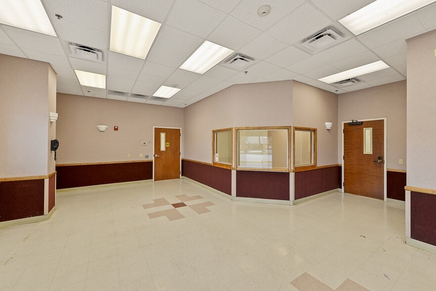 More Photos Of 4405 E Aloha Dr, Diamondhead Storefront Retail Office For Lease