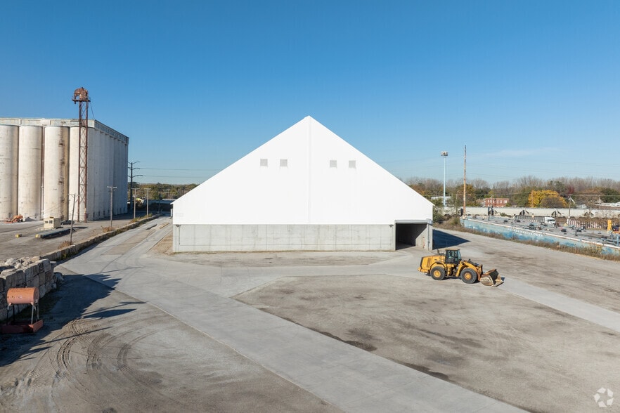 More Photos Of 3020 E 104th St, Chicago Warehouse For Sale