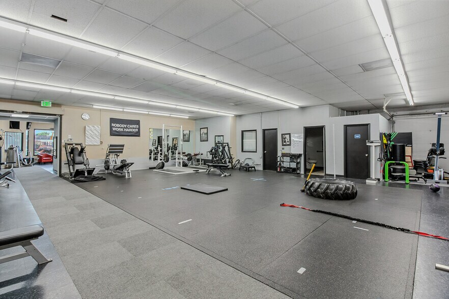 More Photos Of 6980 W Overland Rd, Boise Storefront Retail Office For Lease