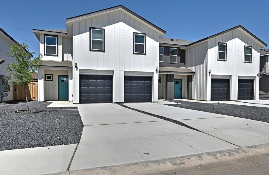 More Photos Of 11327 Clearmine St, San Antonio Apartments For Sale