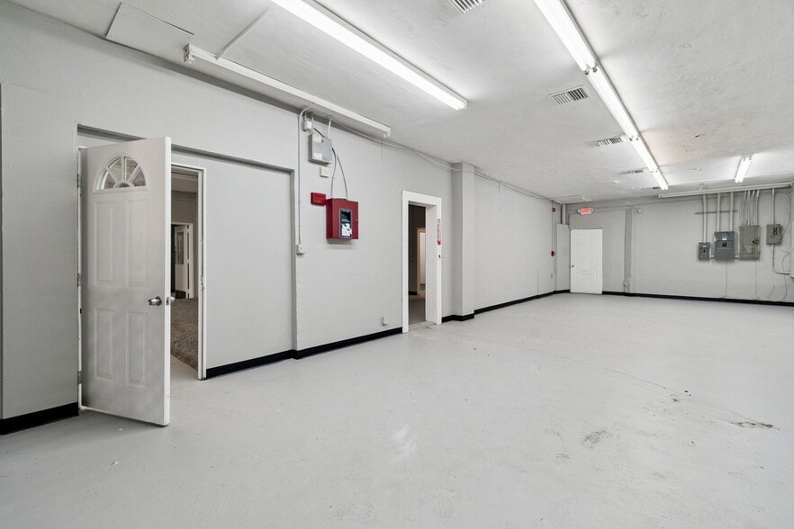 More Photos Of 715 McDuff Ave N, Jacksonville Storefront Retail Residential For Sale