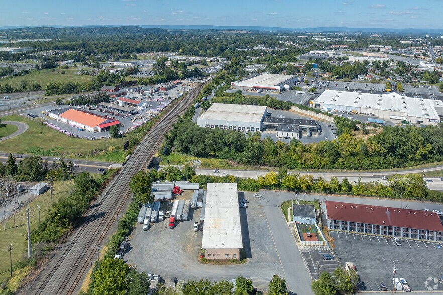 More Photos Of 2250 Stacey Dr, Reading Truck Terminal For Sale