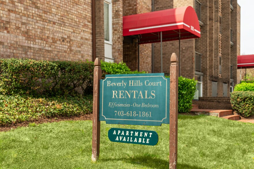 More Photos Of 300-302 W Glebe Rd, Alexandria Apartments For Sale