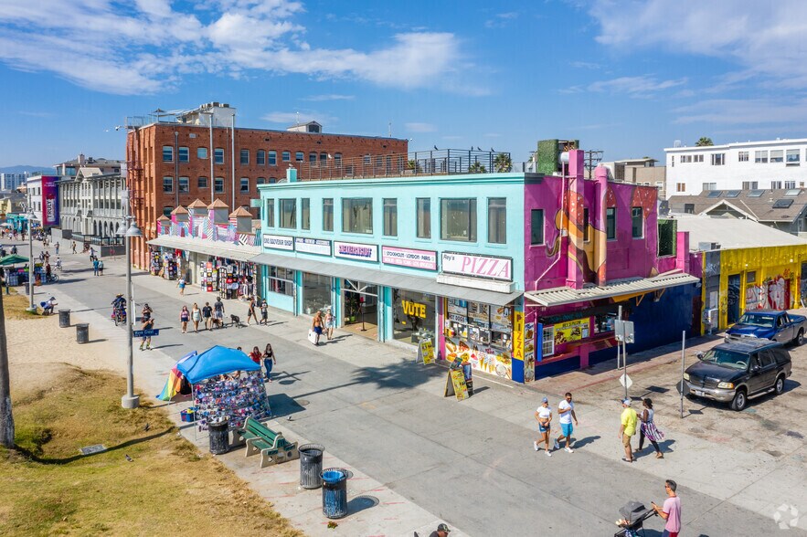 More Photos Of 1011-1011 Ocean Front Walk, Venice Storefront Retail Office For Sale