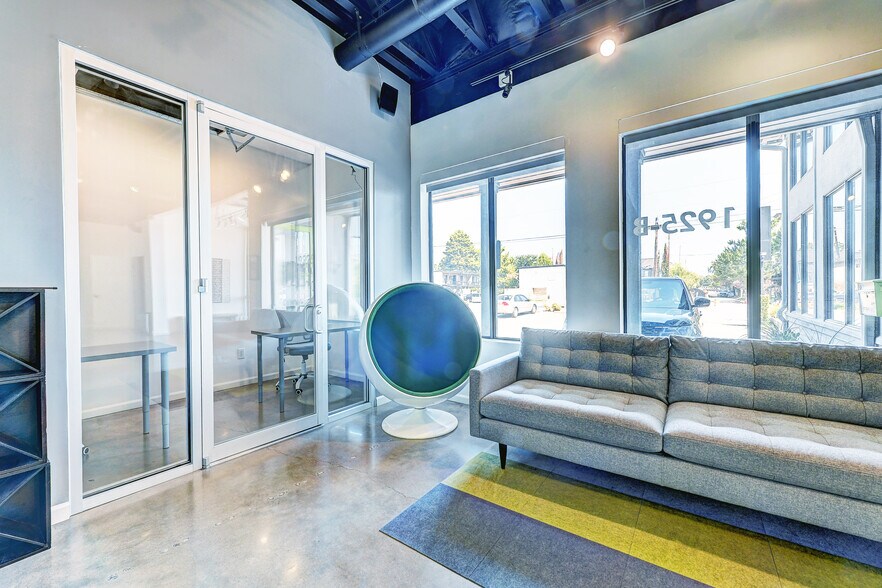 More Photos Of 1925 Richmond Ave, Houston Storefront Retail Office For Lease