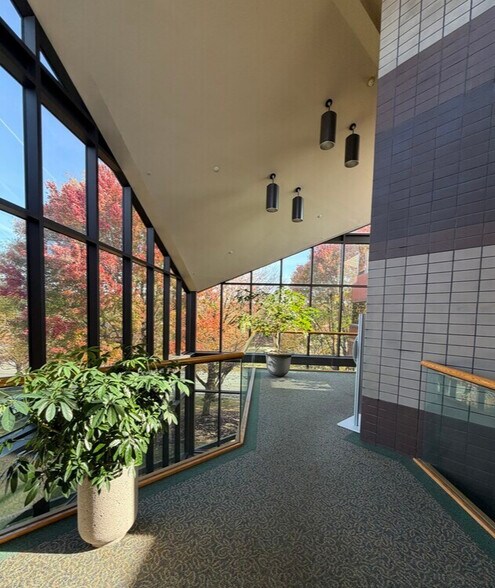 More Photos Of 2127 Espey Ct, Crofton Medical For Lease