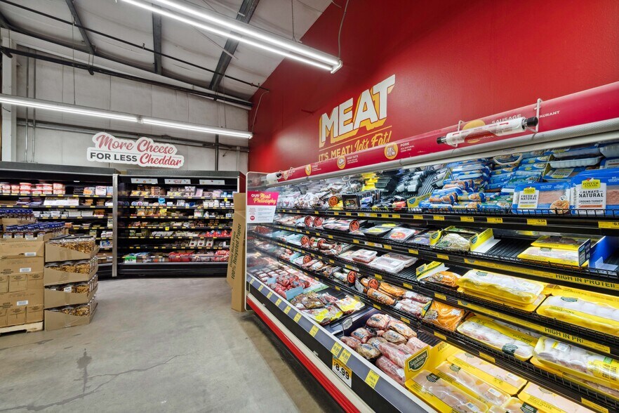 More Photos Of 1385 Newmark Ave, Coos Bay Supermarket For Sale