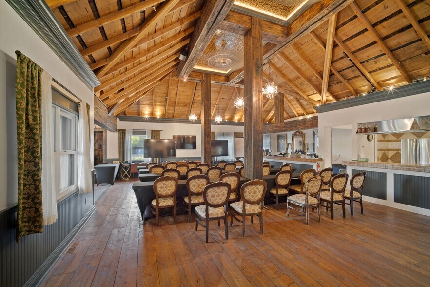 More Photos Of 5373 Highway 224, Park City Medical For Sale