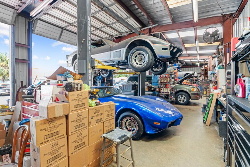 More Photos Of 3875 Palm Beach Blvd, Fort Myers Auto Repair For Sale