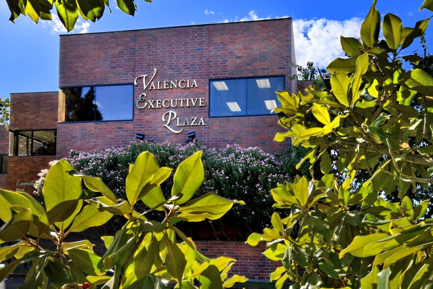 More Photos Of 27201 Tourney Rd, Valencia Medical For Lease