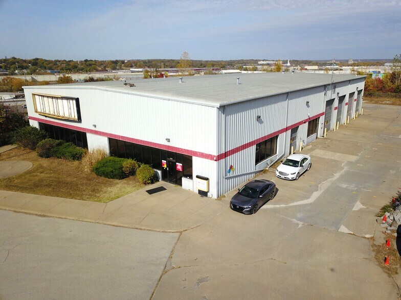 More Photos Of 8400 E Truman Rd, Kansas City Manufacturing For Sale