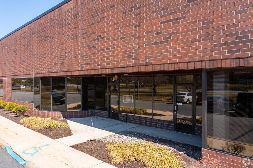 More Photos Of 7535 Windsor Dr, Allentown Unknown For Lease