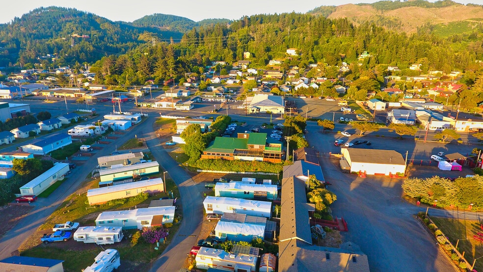 More Photos Of 29430 Ellensburg Ave, Gold Beach Restaurant For Sale