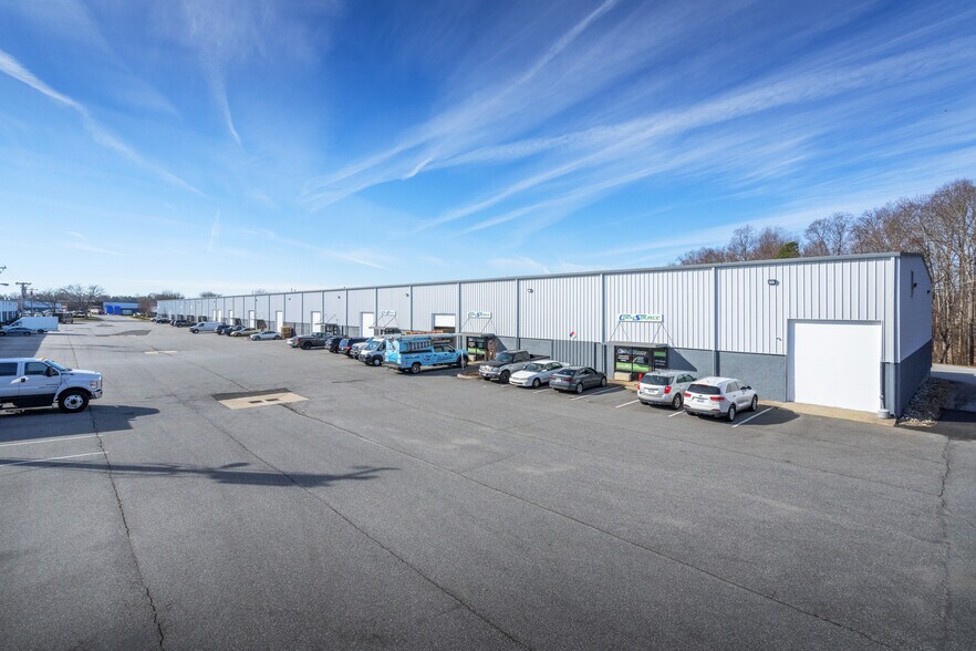 More Photos Of 1255 South Park Dr, Kernersville Warehouse For Lease