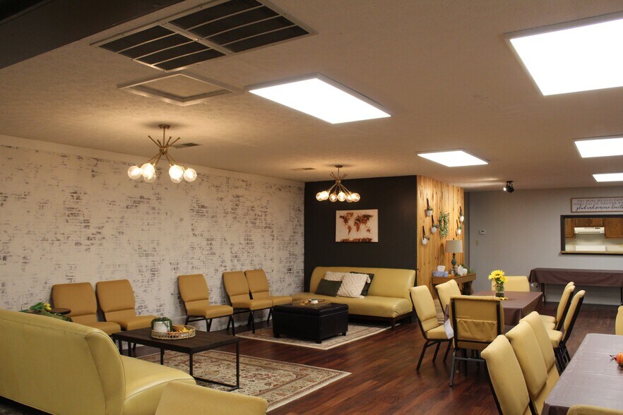 More Photos Of 1409 W Kirkwood Ave, Bloomington Religious Facility For Sale