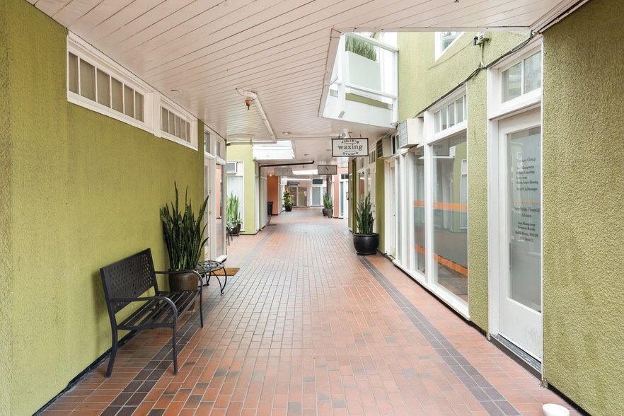 More Photos Of 1100 S Coast Hwy, Laguna Beach Medical For Lease