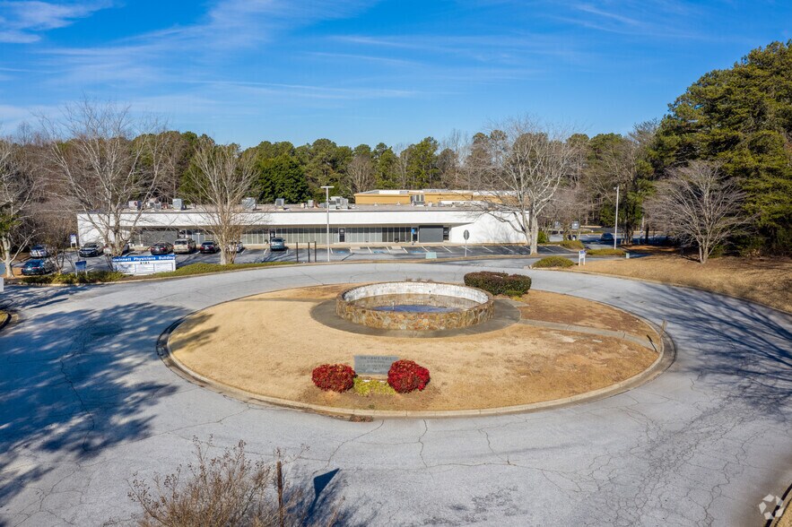 More Photos Of 2121 Fountain Dr, Snellville Medical For Sale