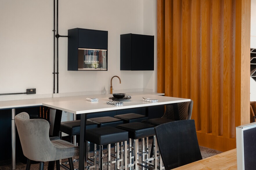 More Photos Of 2 Great George St, Leeds Coworking Space