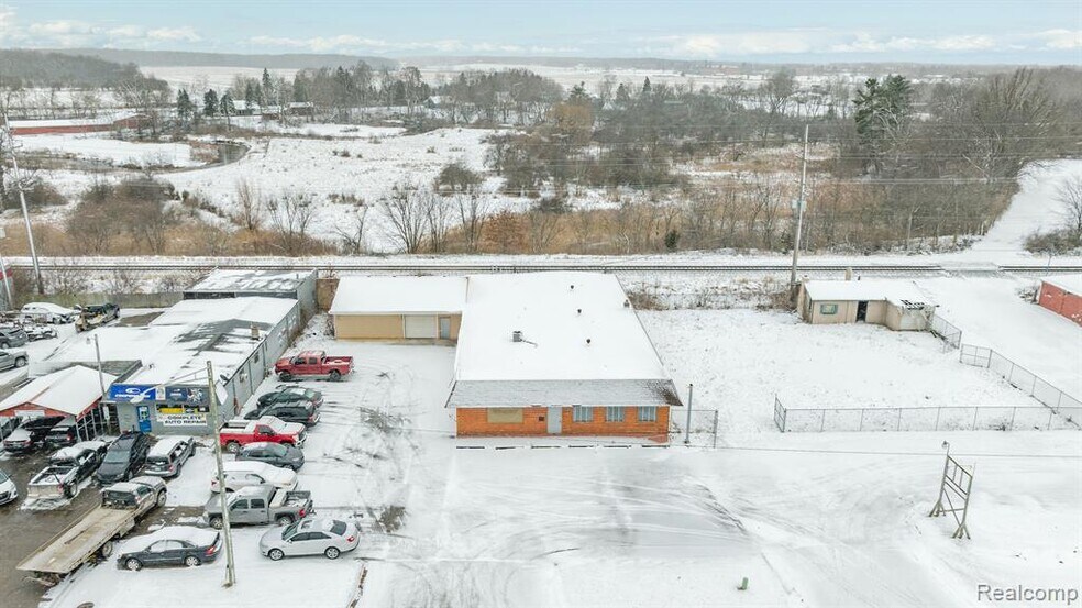 More Photos Of 1428 Imlay City Rd, Lapeer Storefront Retail Office For Sale