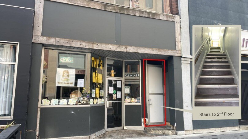 More Photos Of 221-223 Dundas St, London Storefront For Sale