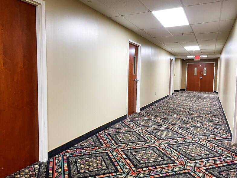 More Photos Of 2-8 Hawley St, Binghamton Hotel For Lease