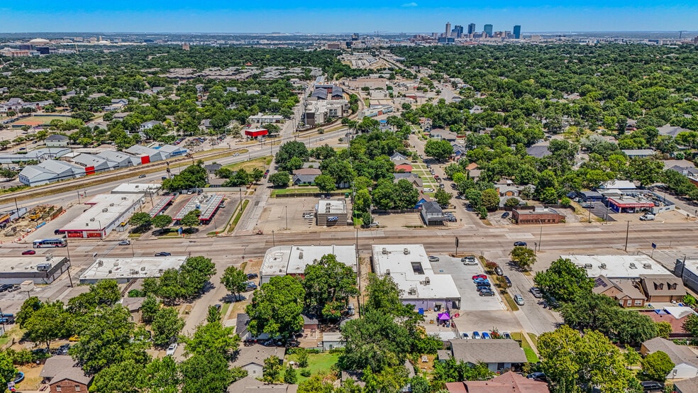 More Photos Of 1715-1721 W Berry St, Fort Worth Storefront Retail Office For Sale