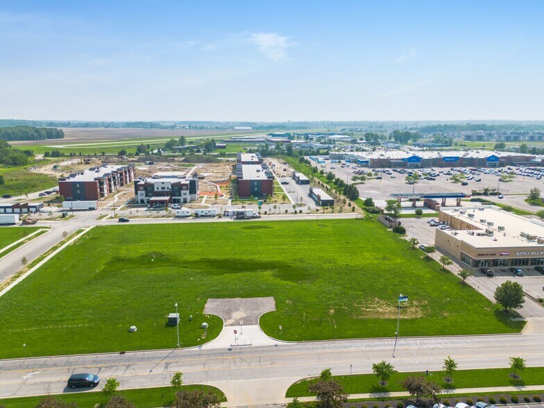 More Photos Of 775 Colemans Crossing Blvd, Marysville Storefront For Lease