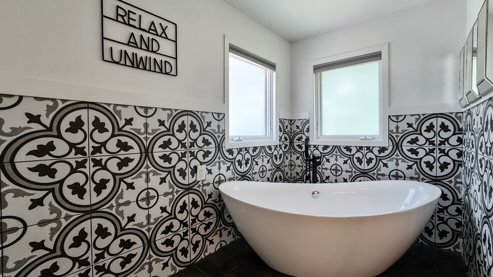 More Photos Of 203 Frank Ave NW, Elysian Specialty For Sale