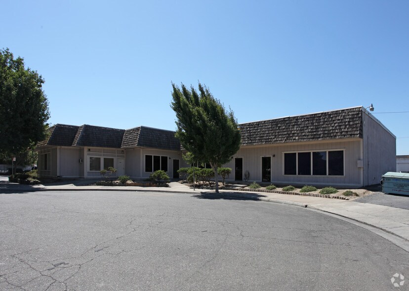 Primary Photo Of 115 Mark Randy Pl, Modesto Showroom For Lease