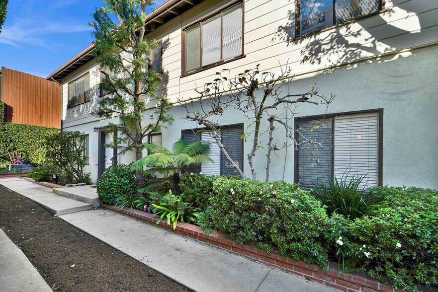 More Photos Of 10357 Ashton Ave, Los Angeles Apartments For Sale