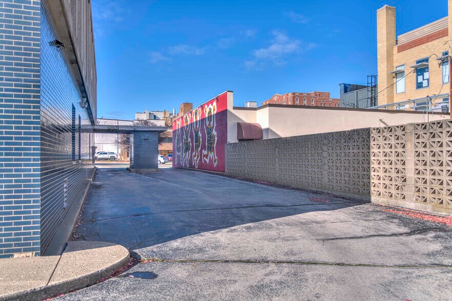 More Photos Of 145 S Jackson St, Jackson Loft Creative Space For Sale