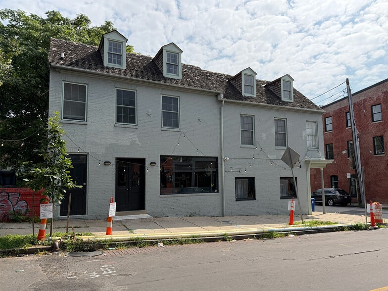 Primary Photo Of 226 W Read St, Baltimore General Retail For Sale