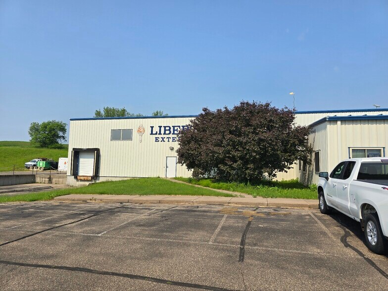 More Photos Of 855 Industrial Dr, Mondovi Distribution For Lease
