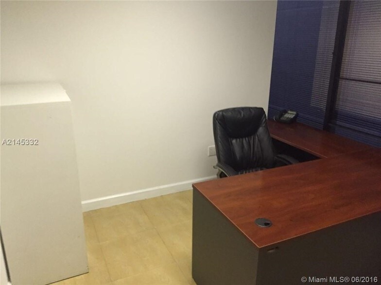More Photos Of 1110 Brickell Ave, Miami Office For Lease
