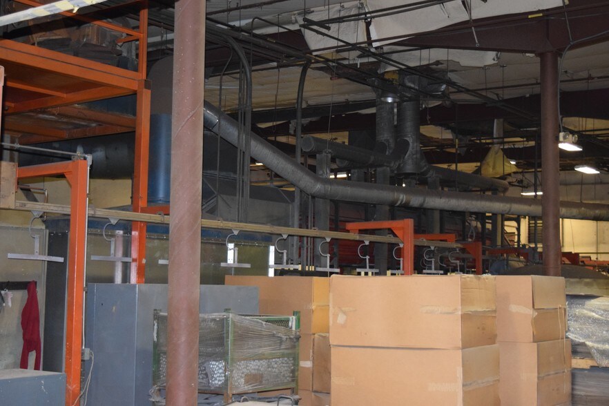 More Photos Of 62 Vermont Castings Way, Bethel Warehouse For Lease