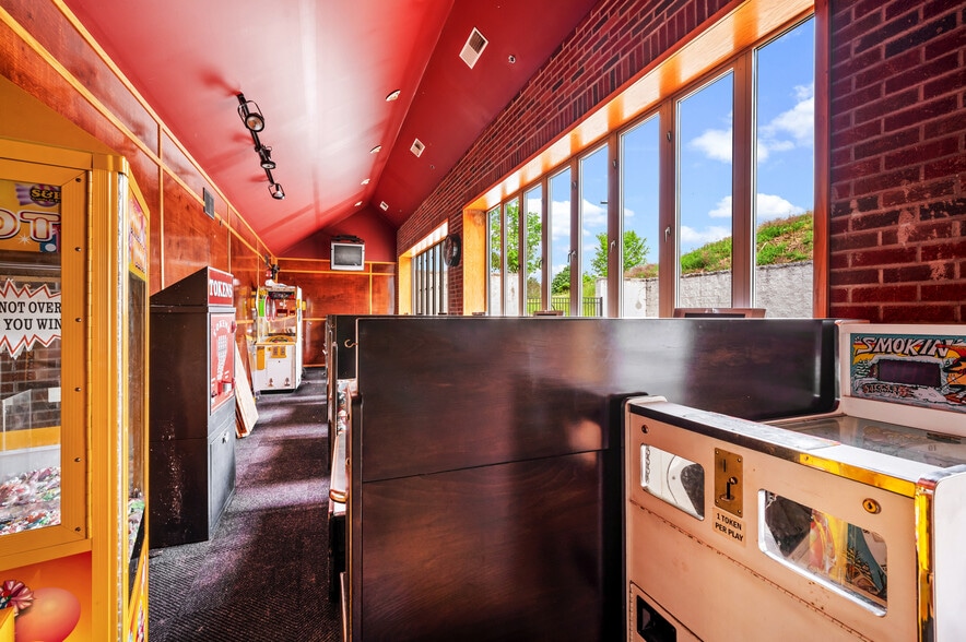 More Photos Of 5400 William Penn Hwy, Export Restaurant For Sale