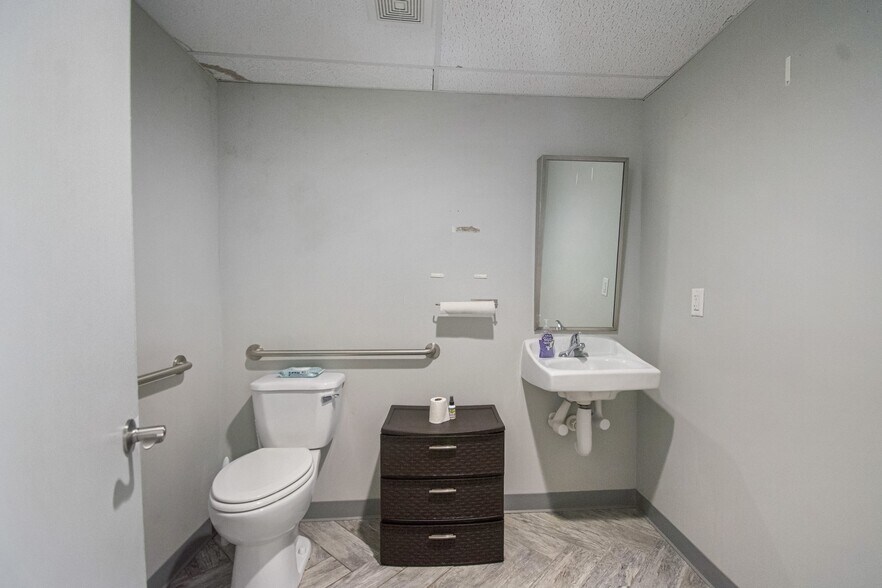 More Photos Of 315 11th Ave N, Jacksonville Beach Medical For Lease