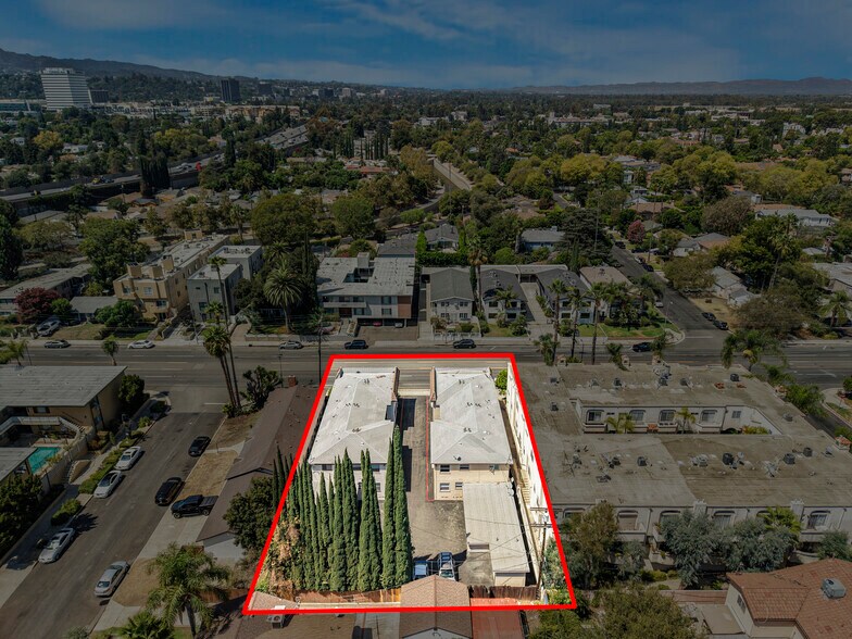 More Photos Of 4956-4960 Kester Ave, Sherman Oaks Apartments For Sale